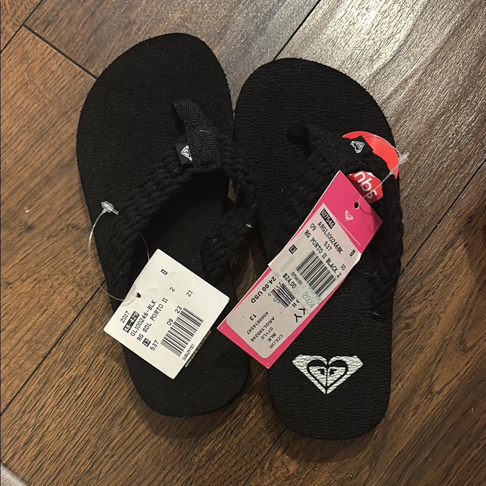 Roxy Black Woven Strap Sandals